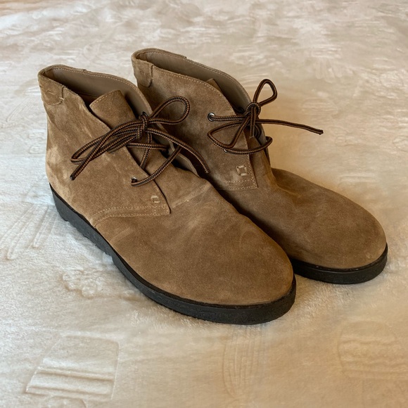 Via Spiga Shoes - NWOT Via Spiga Suede Leather Round Toe Boots
